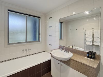Catalina, NSW 2536
